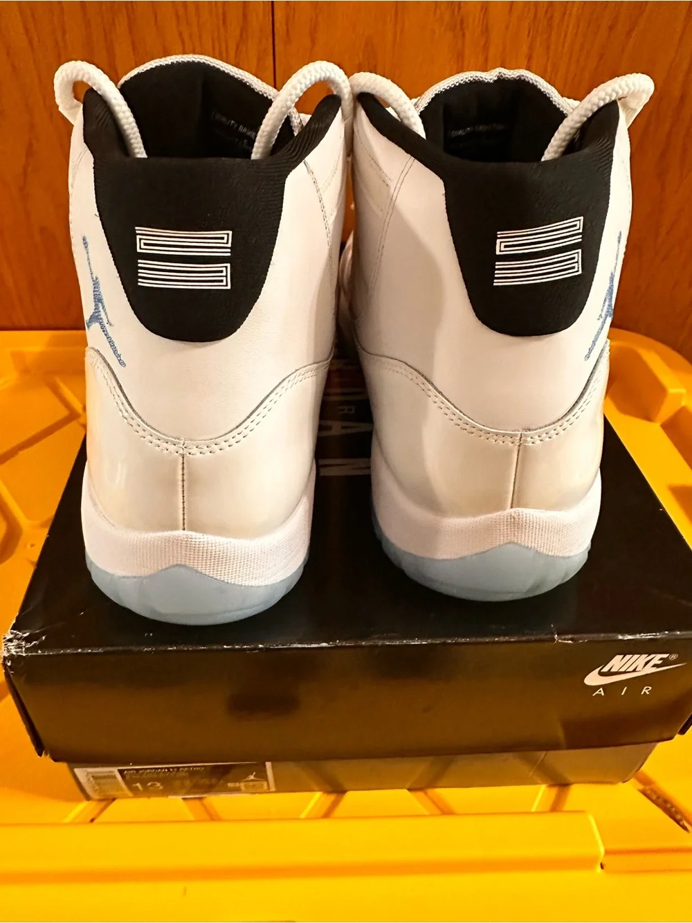 Air Jordan 11  Retro 